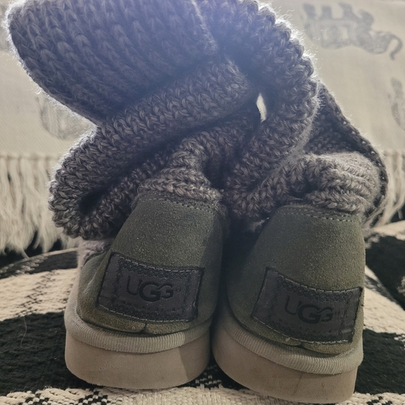 Women's uggs - Picture 1 of 2